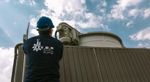 تعمیر برج خنک کننده: اعزام تعمیرکار با ضمانت